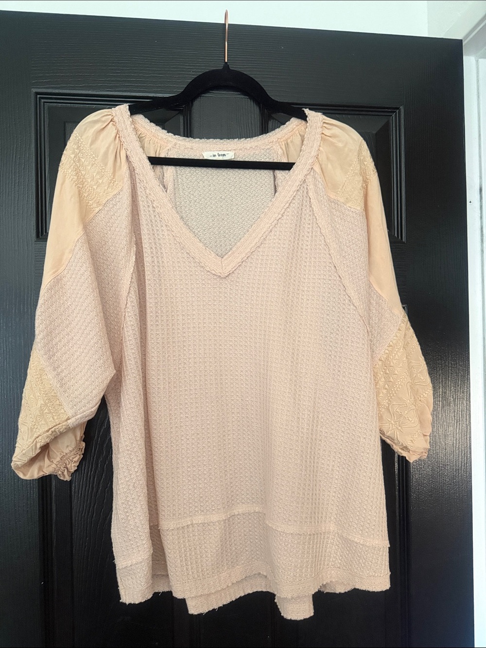 Textured V-Neck Puff Sleeve Tunic in Blush